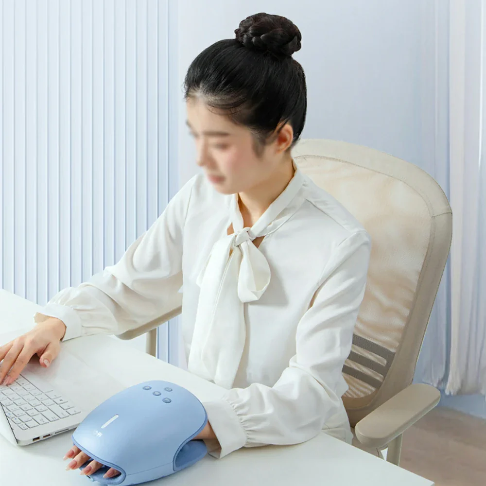 RELAXA Air Compression Hand Massager with Heat, Adjustable Massage Modes, Soft Cushioned Design, Cordless & Ambidextrous Use - Image 2