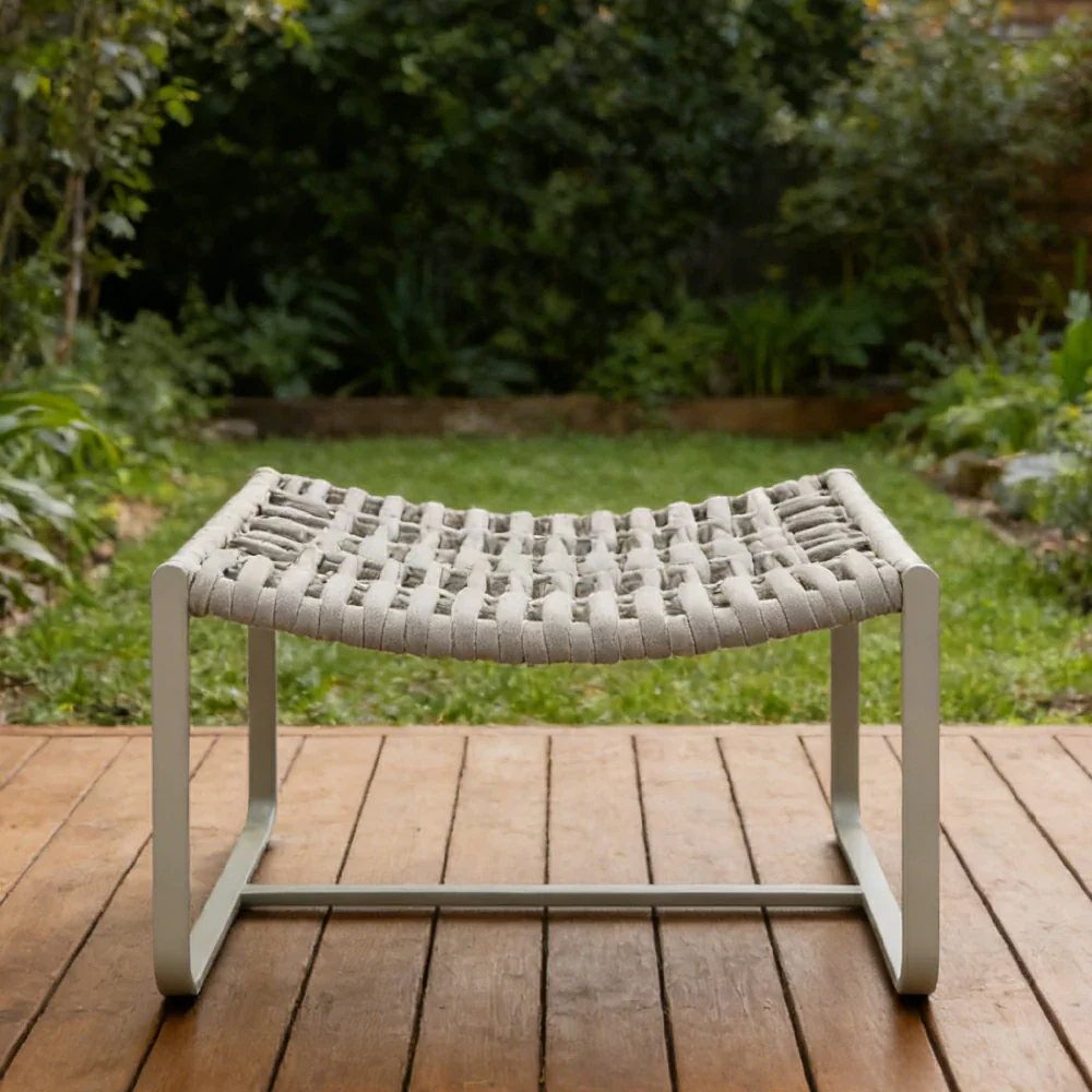 SOLARA Mesh Tube Lounge Chair - Powder-Coated Aluminium Frame Relax Chair with Footrest - Light Grey - Image 9